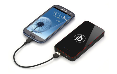 逸騰新技術2013專利產品 QI無線充電板兼移動電源，工廠直銷引領便捷生活